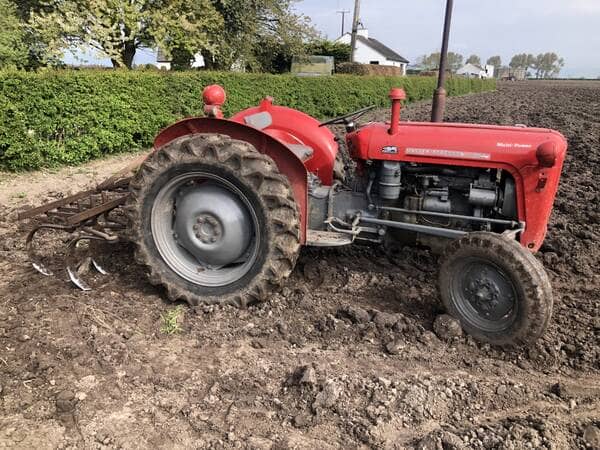 massey ferguson 35x and grubber